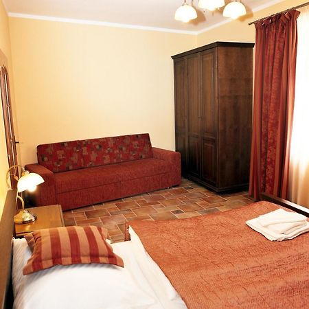 Hotel Pelikan Trebon Bagian luar foto