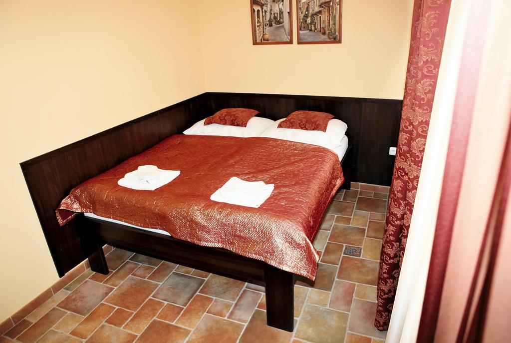 Hotel Pelikan Trebon Ruang foto